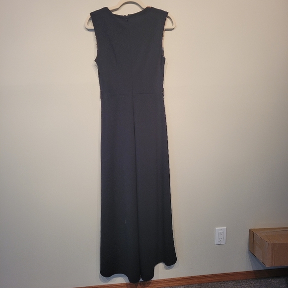 Formal dress - Picture 2 of 4